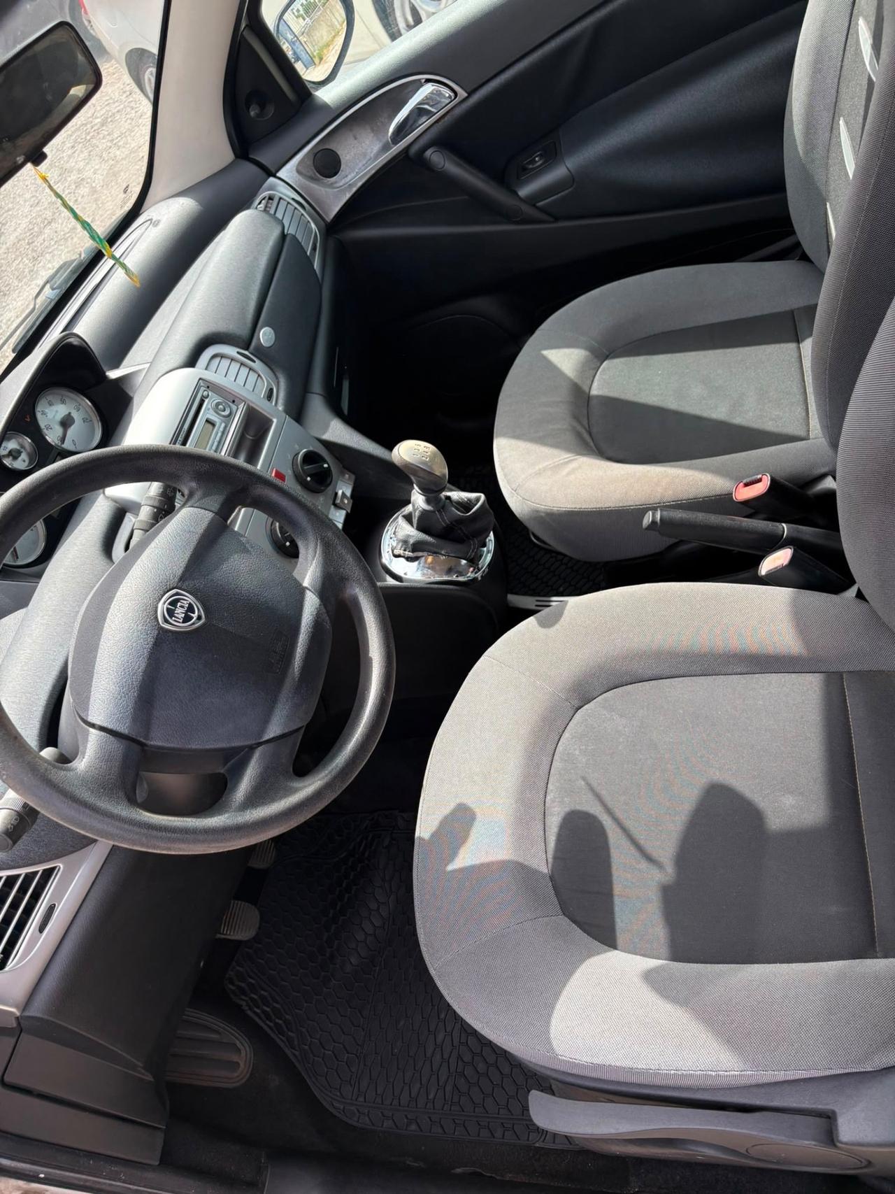 Lancia Ypsilon 1.2 Argento