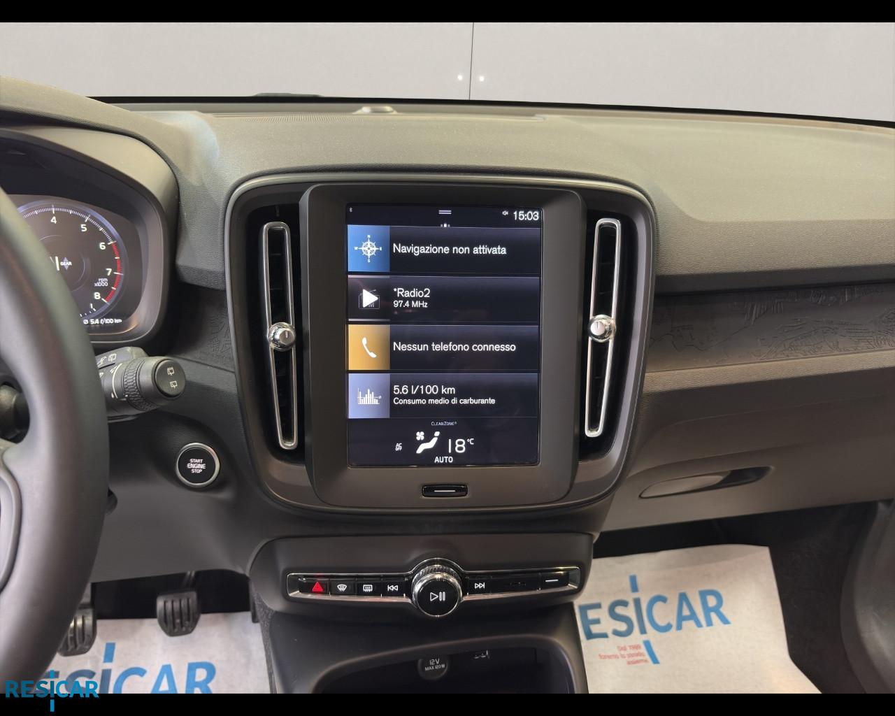 VOLVO XC40 1.5 t2 Momentum