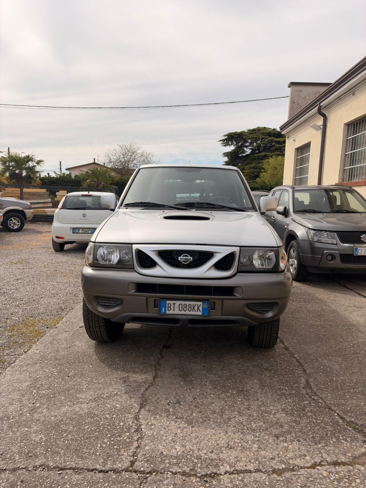 Nissan Terrano II 2.7 Tdi 5 porte Elegance +gancio traino
