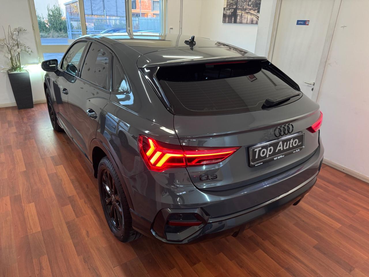 AUDI Q3 SPB 35 TDI S TRONIC IDENTITY BLACK - MY21