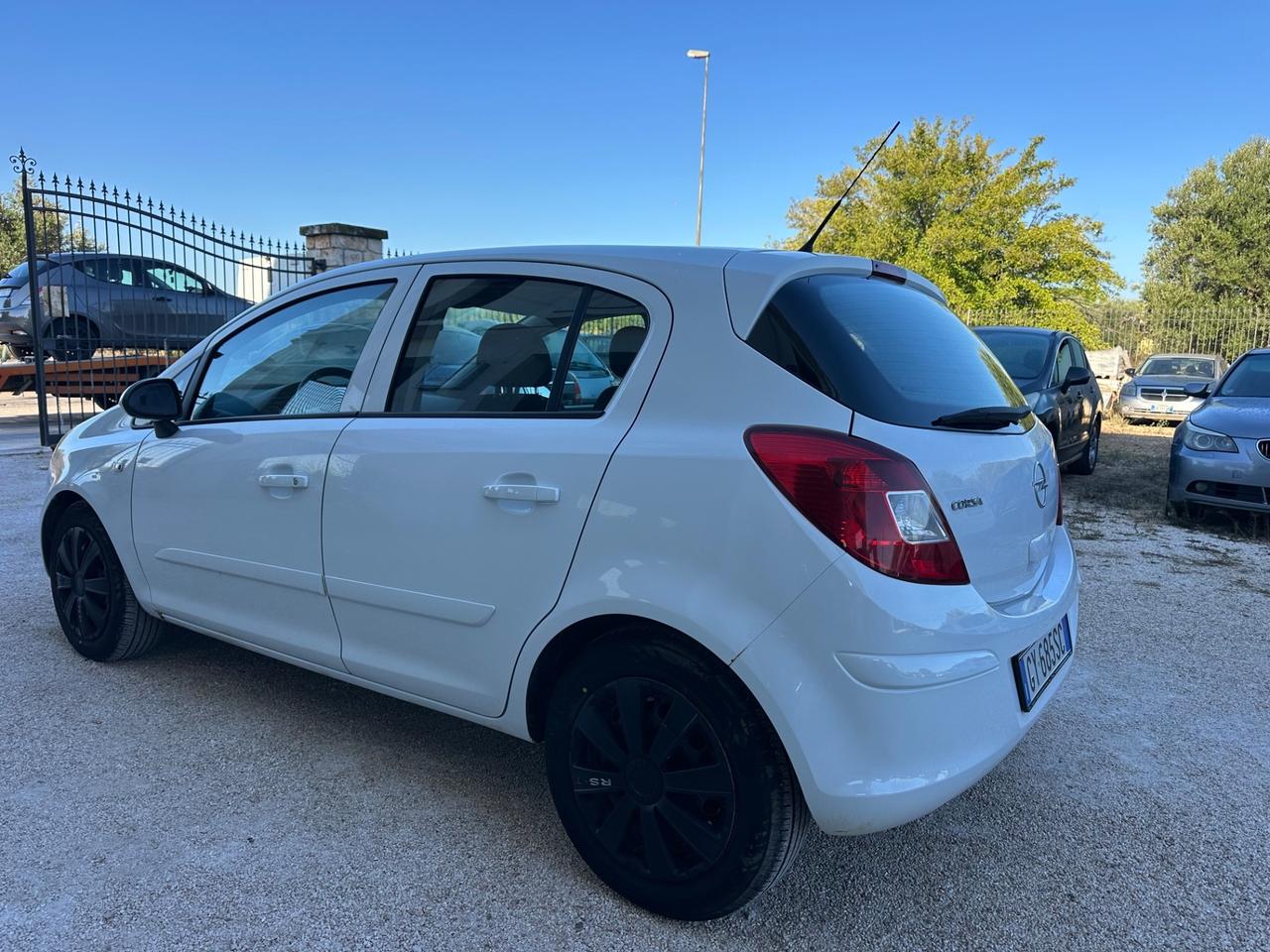 Opel Corsa 1.2 5 porte Enjoy Garantita