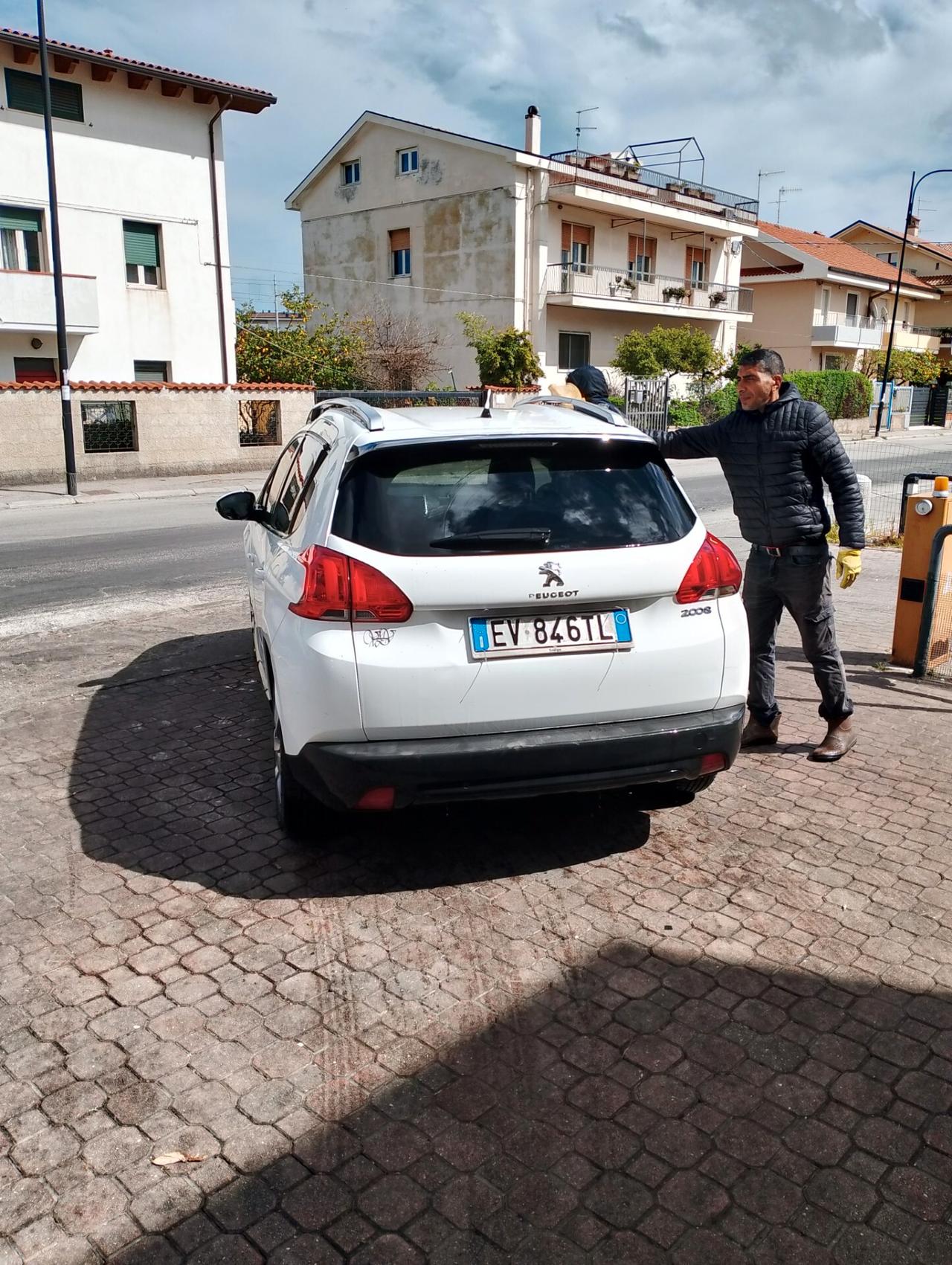 Peugeot 2008 PureTech 82 Active