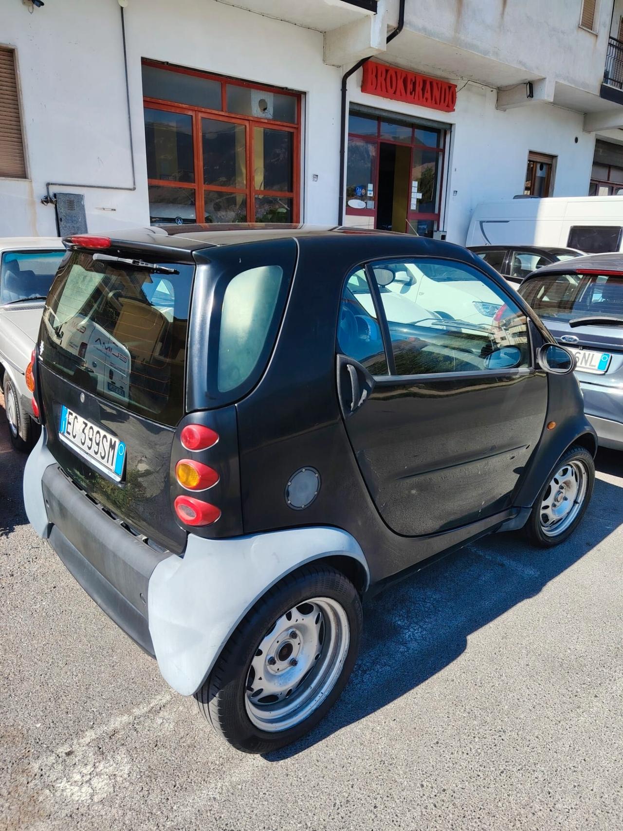 Smart 800 city-coupé passion cdi-296000 Km-