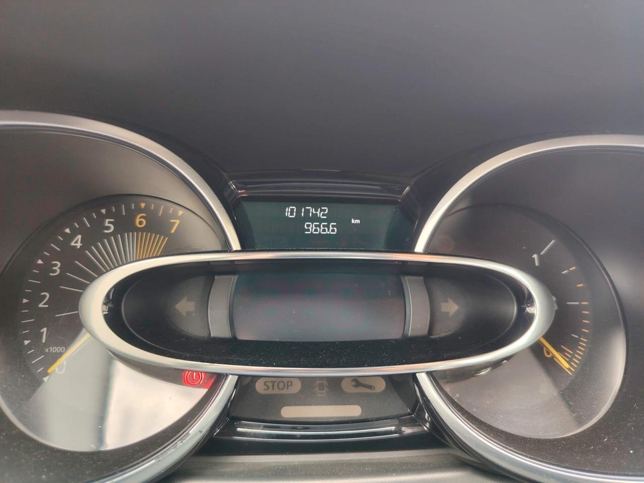 Renault Clio 1.2 75CV 5 porte