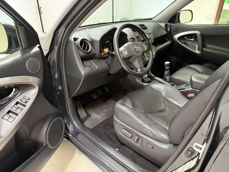 Toyota RAV4 RAV4 Crossover 2.2 d-cat Luxury 177cv