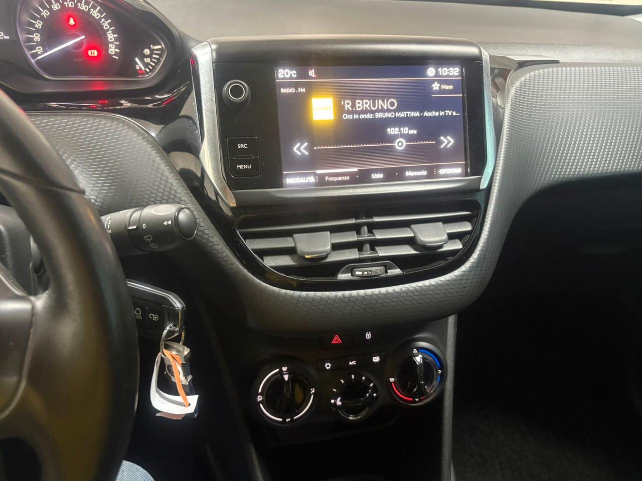 Peugeot 2008 PureTech 82 S&S Allure