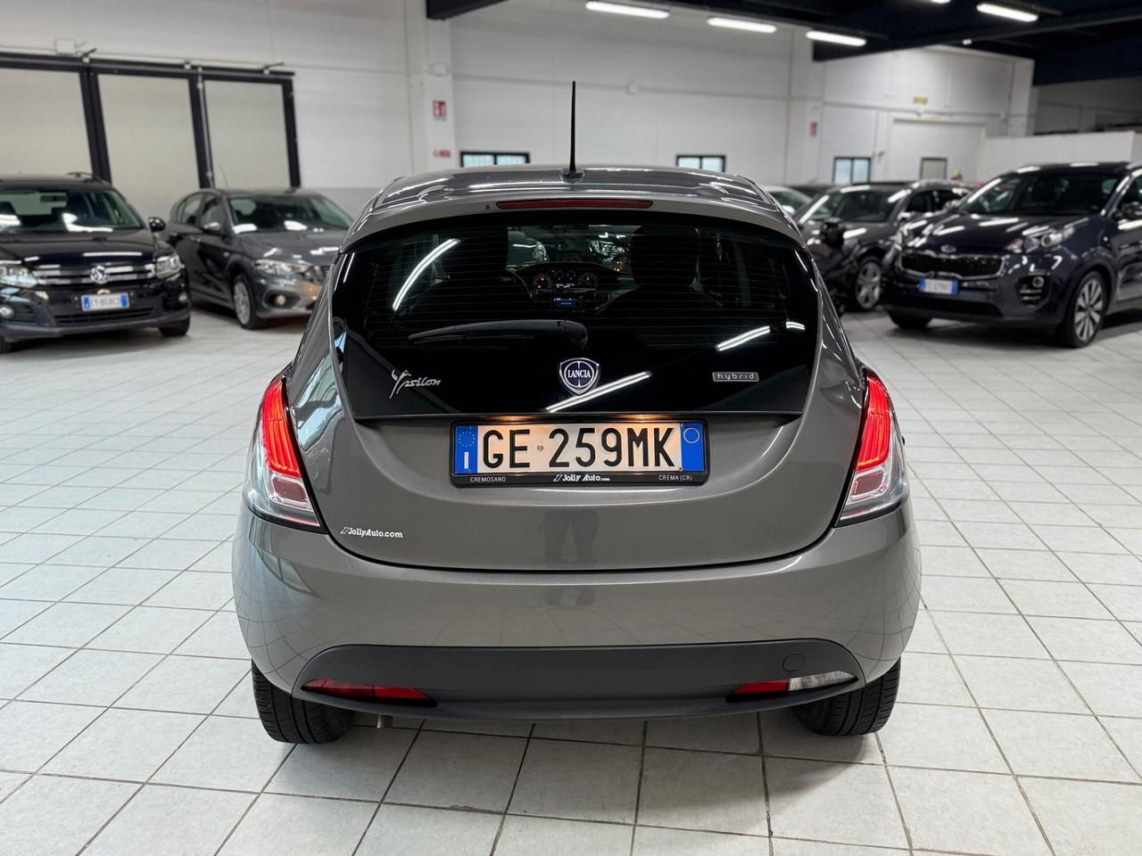 Lancia Ypsilon