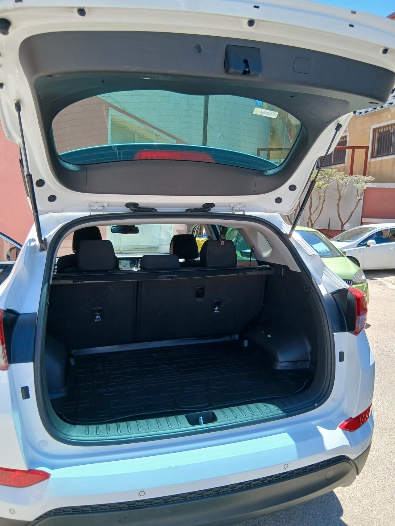 Hyundai Tucson 1.7 CRDi DCT XPossible