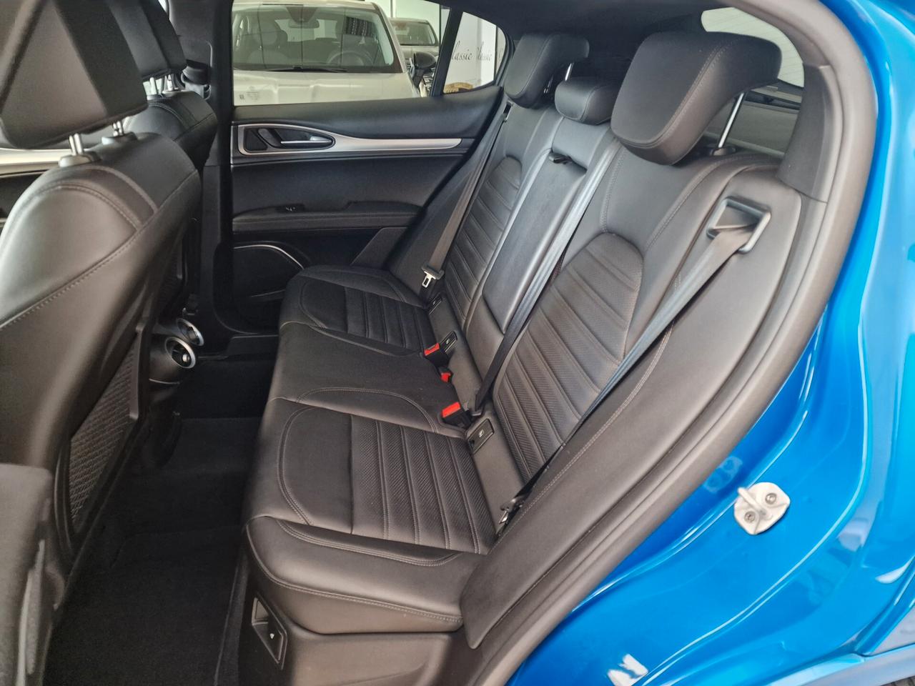 Alfa Stelvio 210 CV Veloce