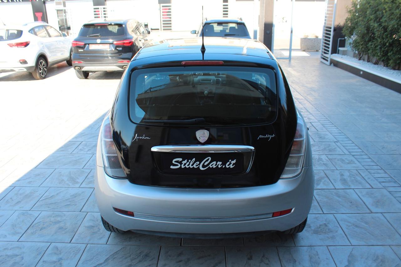 Lancia Ypsilon 1.3 MJT 75 CV Oro Giallo