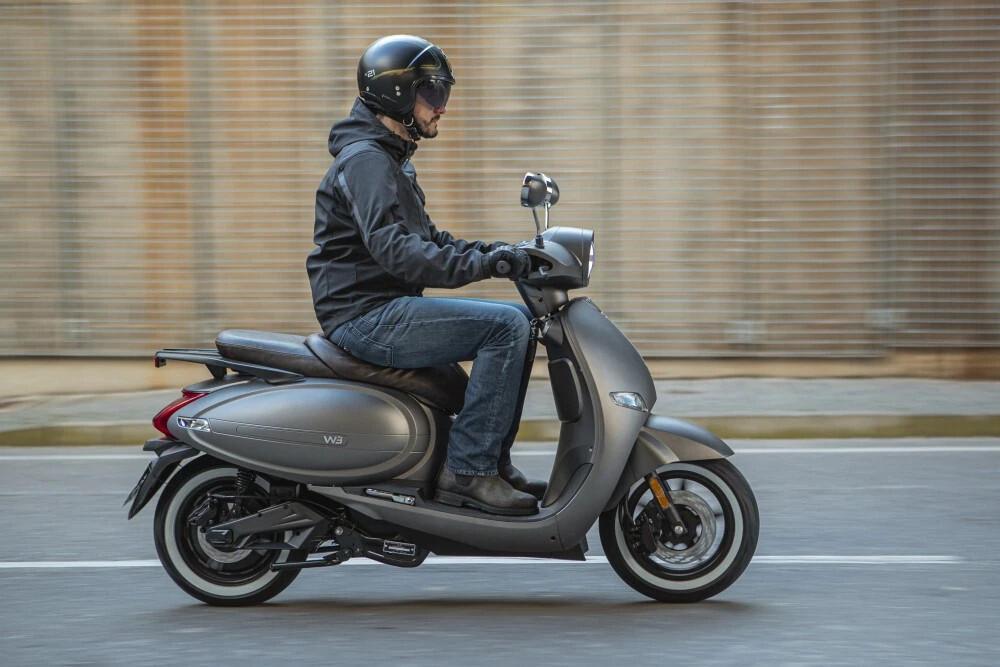 WAYEL W3 ELETTRICO 125cc autonomia fino a 100km