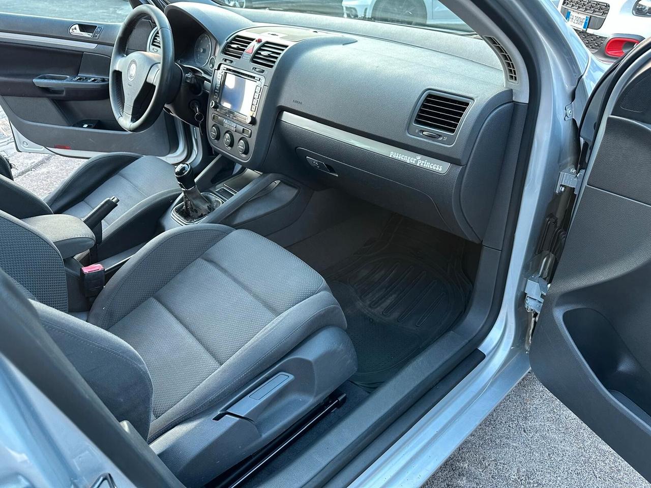 Volkswagen Golf 2.0 16V TDI 5p. Sportline
