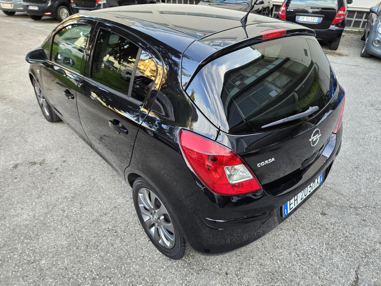 Opel Corsa 1.2 5P Edition Cosmo Neopatentati