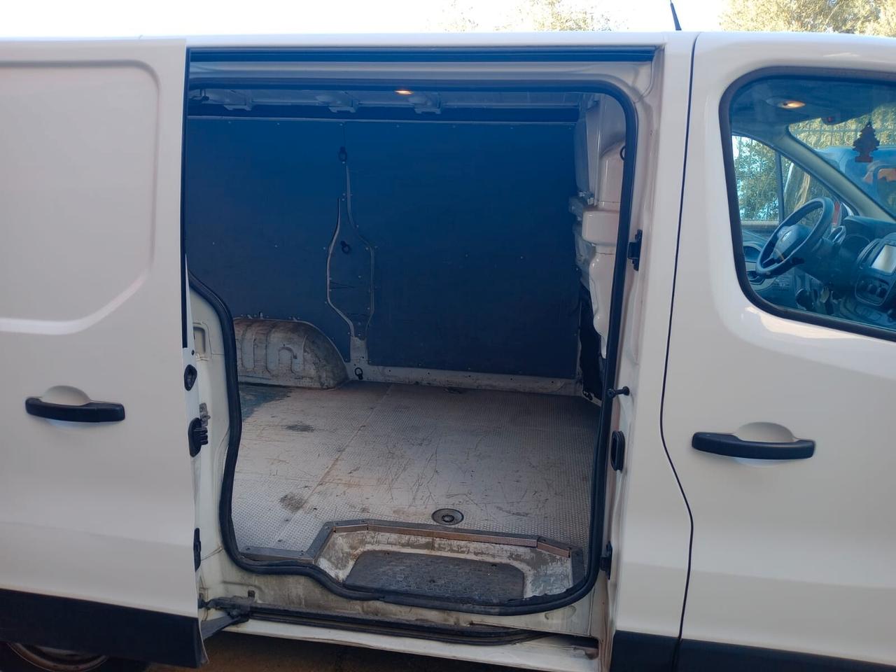 Renault Trafic 1.6dCi 125CV 3 posti porta laterale