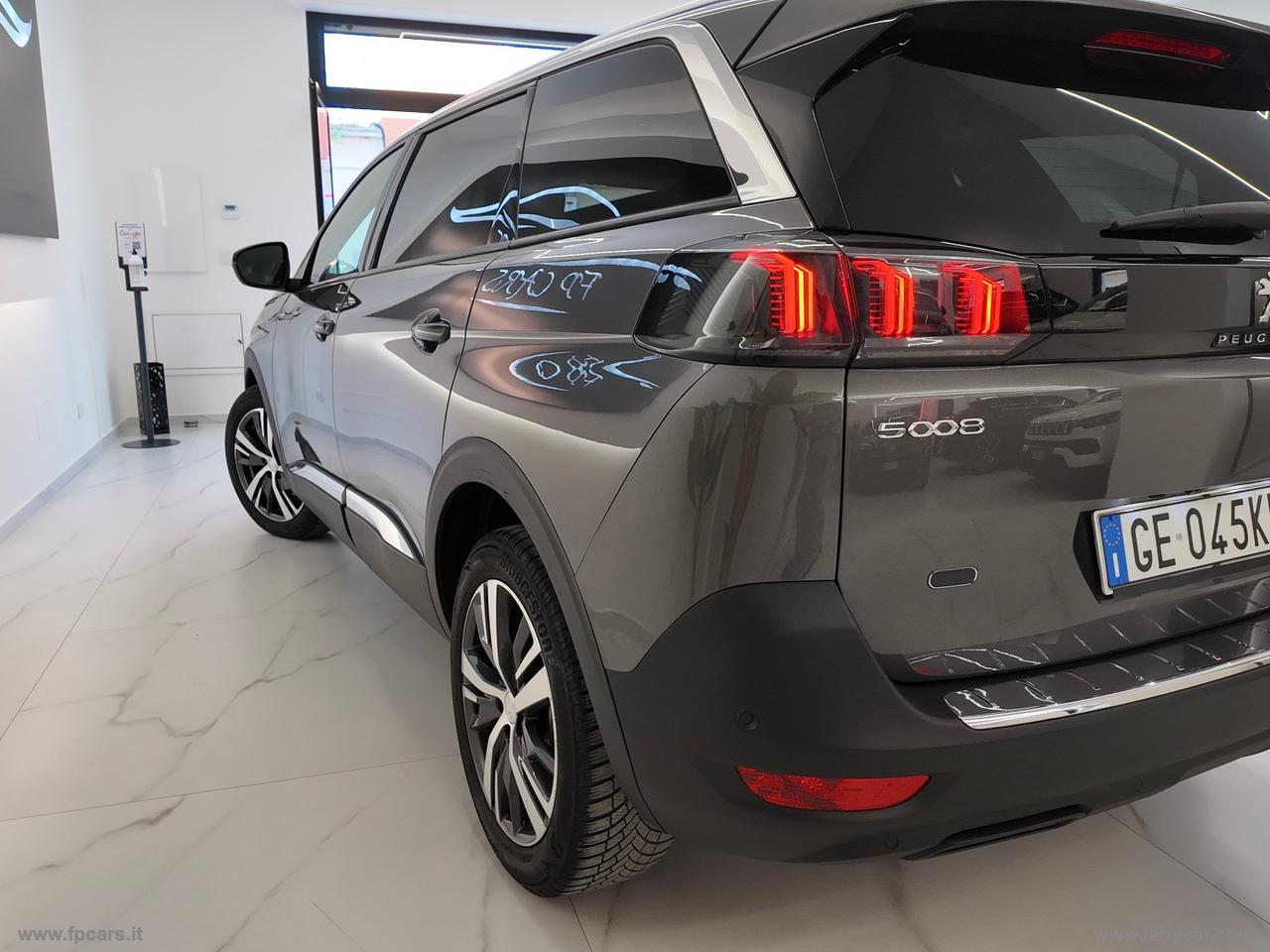 PEUGEOT 5008 BlueHDi 130 S&S Allure