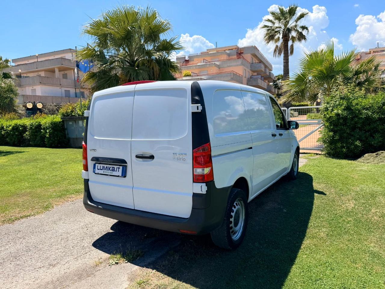 MERCEDES Vito 111 cdi compact E6