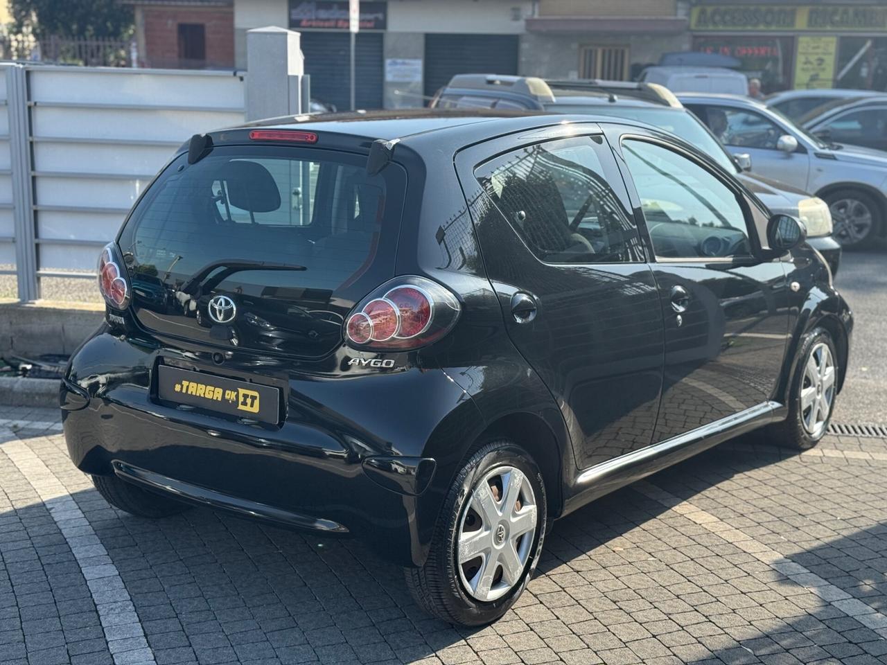 Toyota Aygo 1.0 5 porte Active + GARANTITA