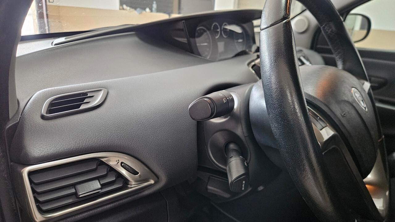 Lancia Ypsilon 1.3 MJT 16V 95 CV 5 porte S&S Gold