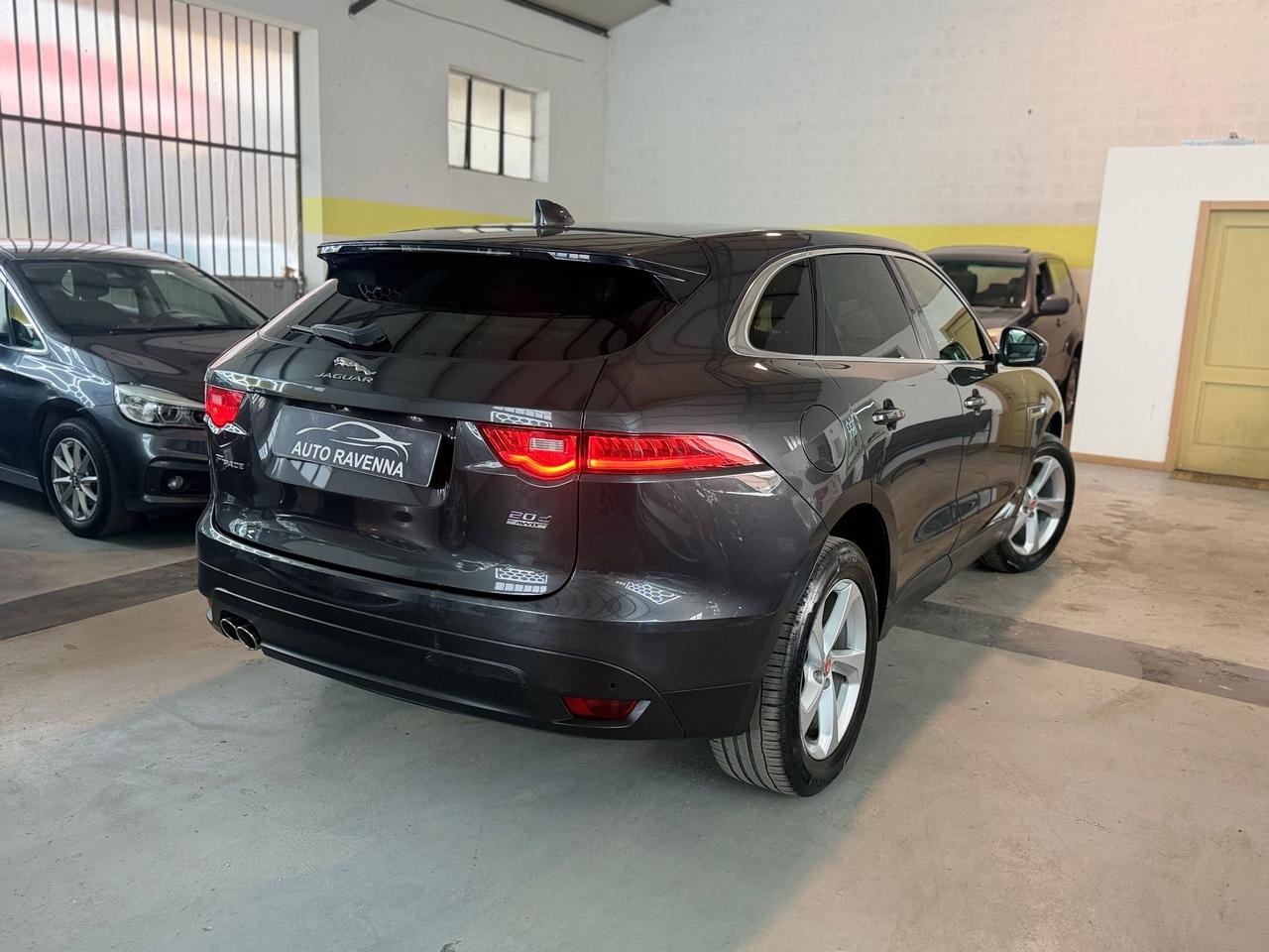 Jaguar F-Pace 2.0 D 180 CV AWD aut. Pure