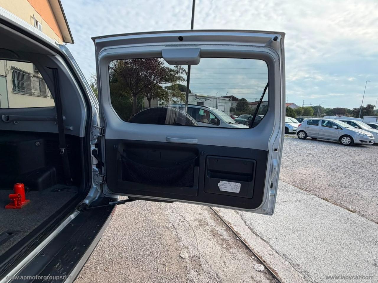 MITSUBISHI Pajero 3.2 16V DI-D 5p. GLS2 7 POSTI