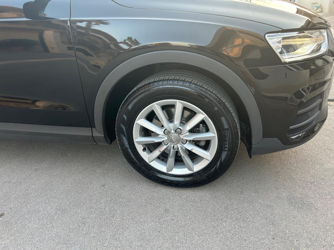 Audi Q3 2.0 TDI 120 CV Sport
