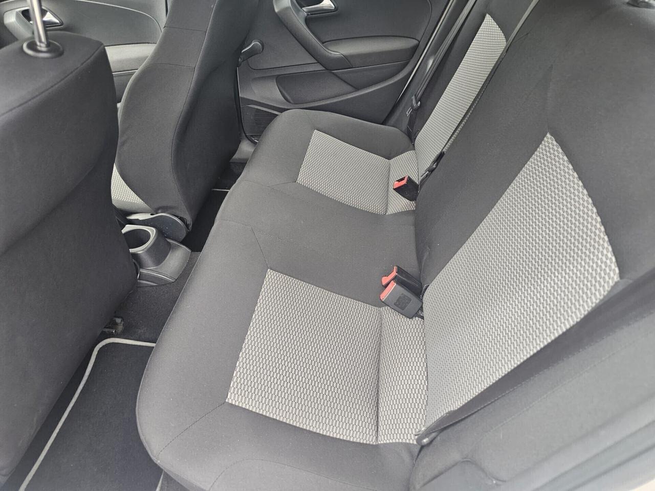 Volkswagen Polo 5 porte Comfortline p.a.r.i. a.l. .n.u.o.v.o.