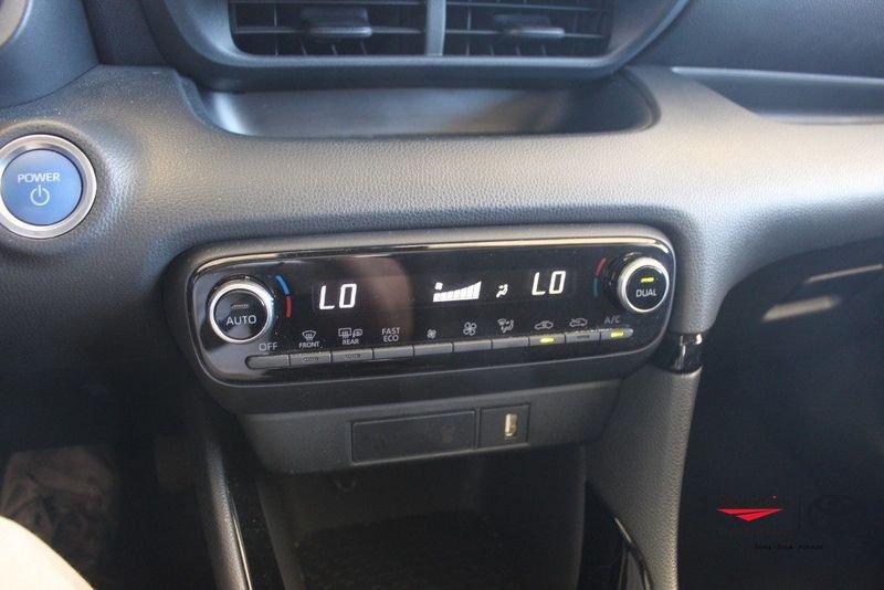 Toyota Yaris 1.5 Hybrid 5 porte Lounge