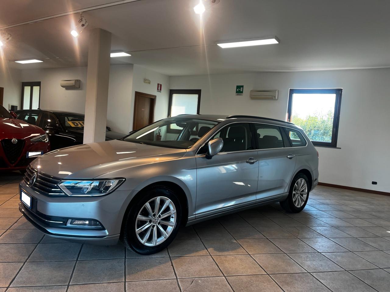 Volkswagen Passat Variant 1.6 TDI SCR DSG Business BMT