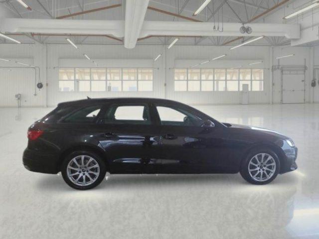 AUDI A4 Avant 30 TDI/136 CV S tronic Business
