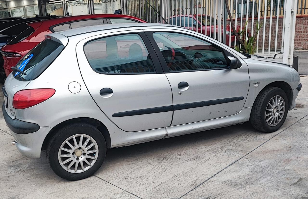 Peugeot 206 diesel compreso passaggio