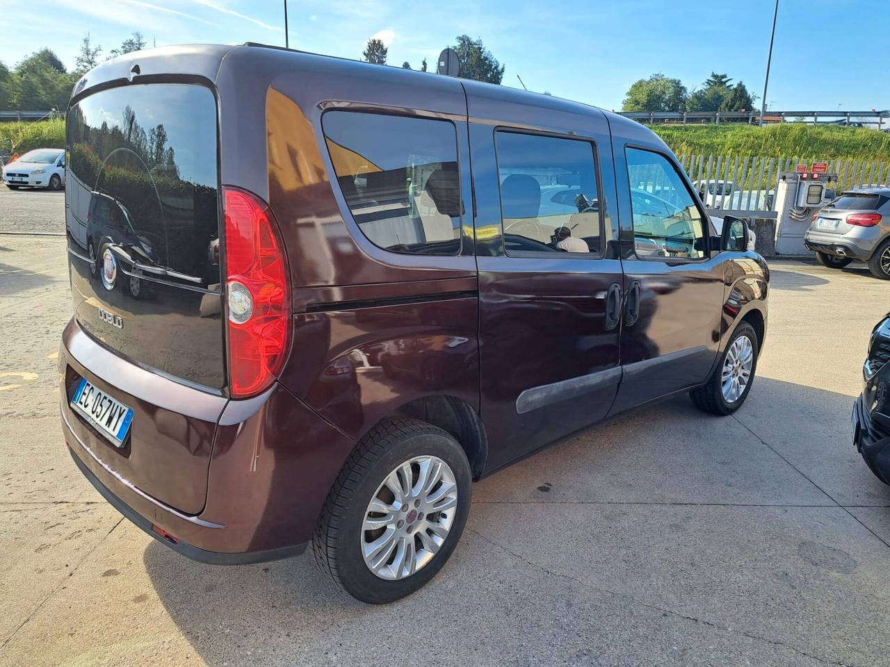 Fiat Doblò 1.4 16V 95 CV Emotion