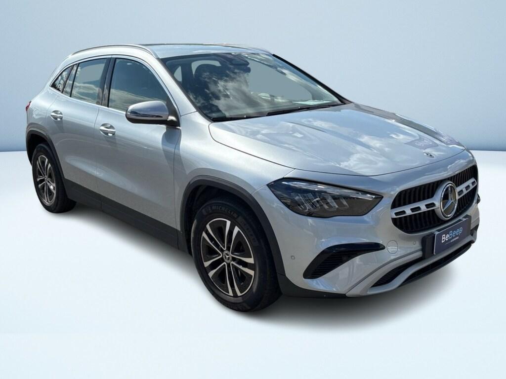Mercedes GLA 180 180 D Advanced 8G-DCT