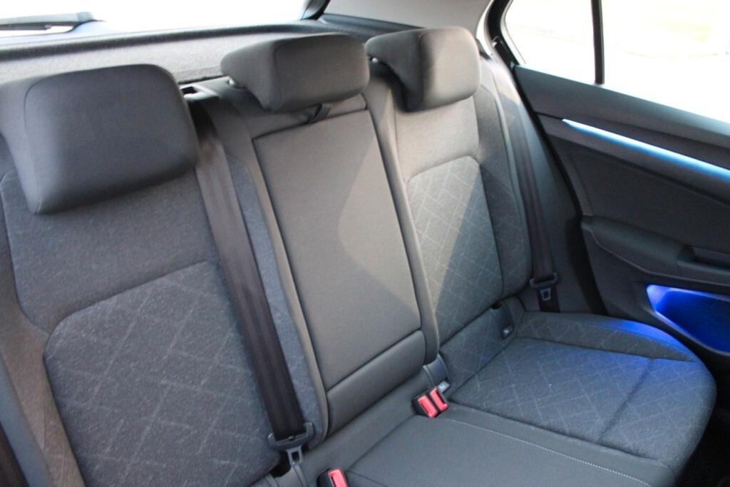 VOLKSWAGEN Golf 2.0 TDI DSG 115cv *Luci Ambiente *FULL LED