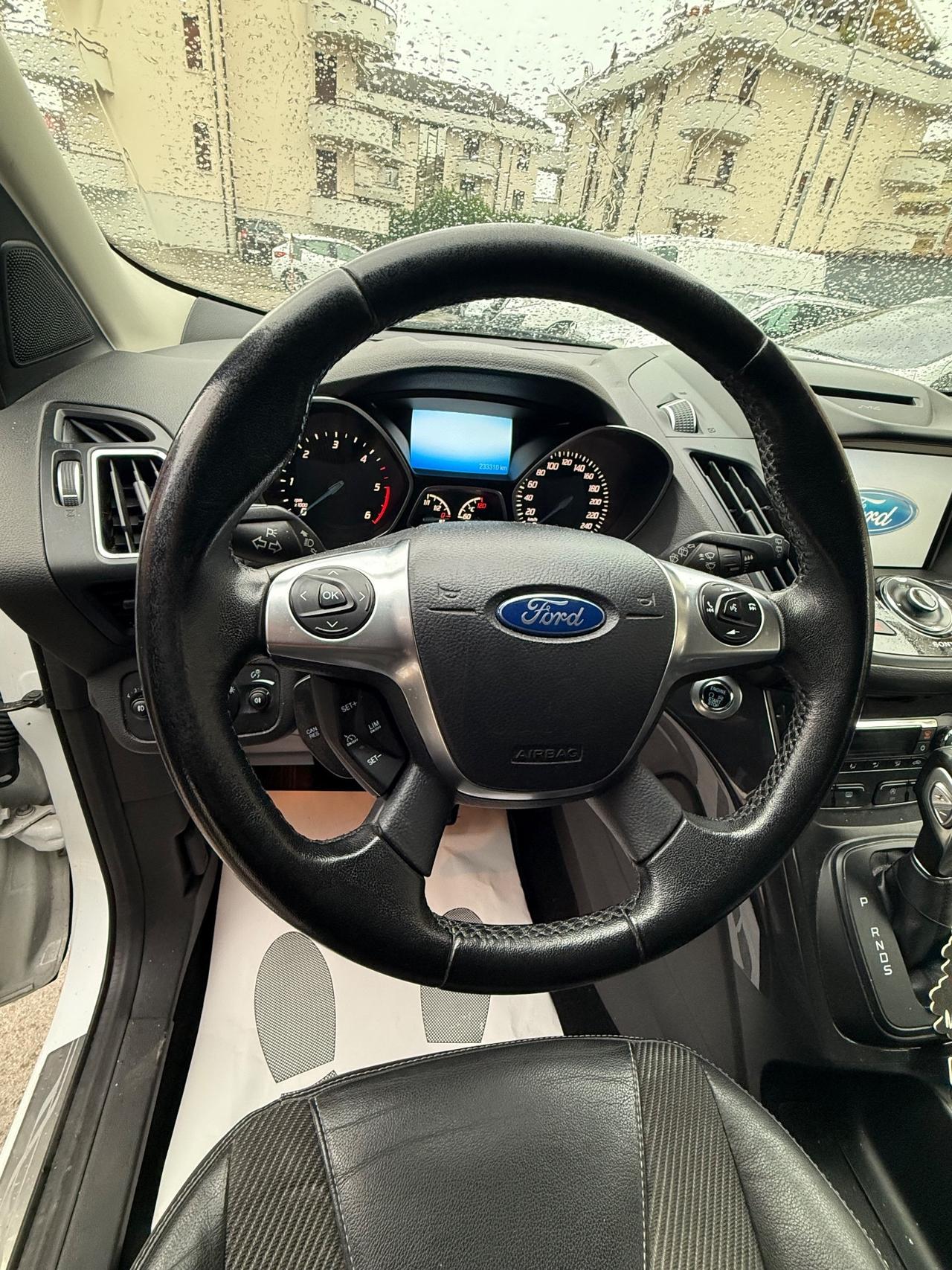 Ford Kuga 2.0 TDCI 150 CV S&S 4WD Powershift Titanium