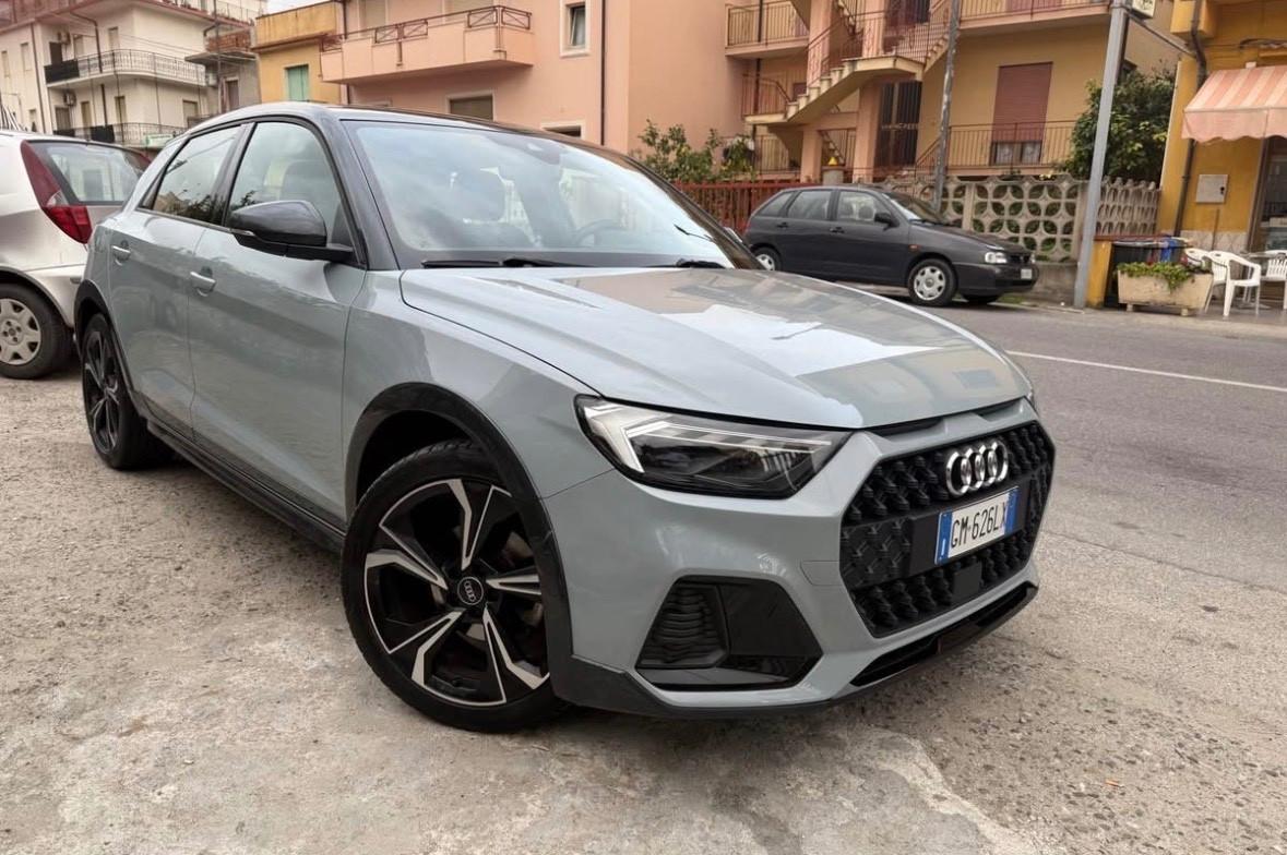 Audi A1 allstreet 30 TFSI S tronic Identity Contrast