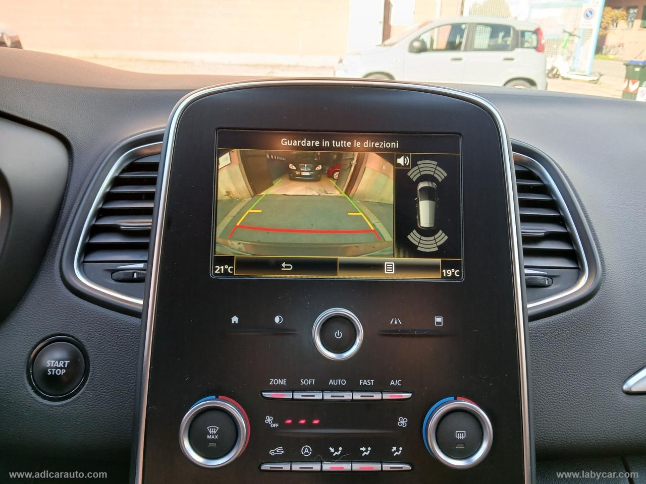 RENAULT Scénic dCi 8V 110 CV EDC Energy Zen