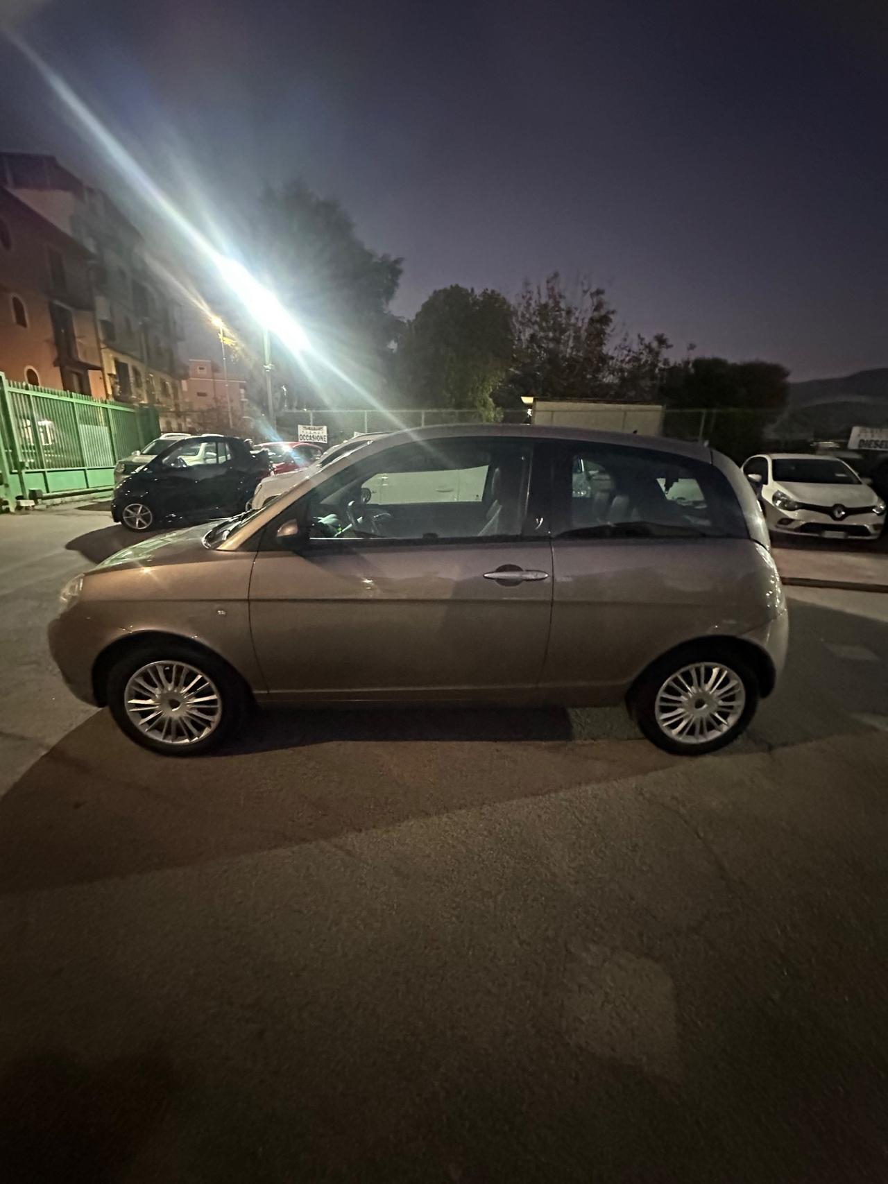 Lancia Ypsilon 1.2 Oro