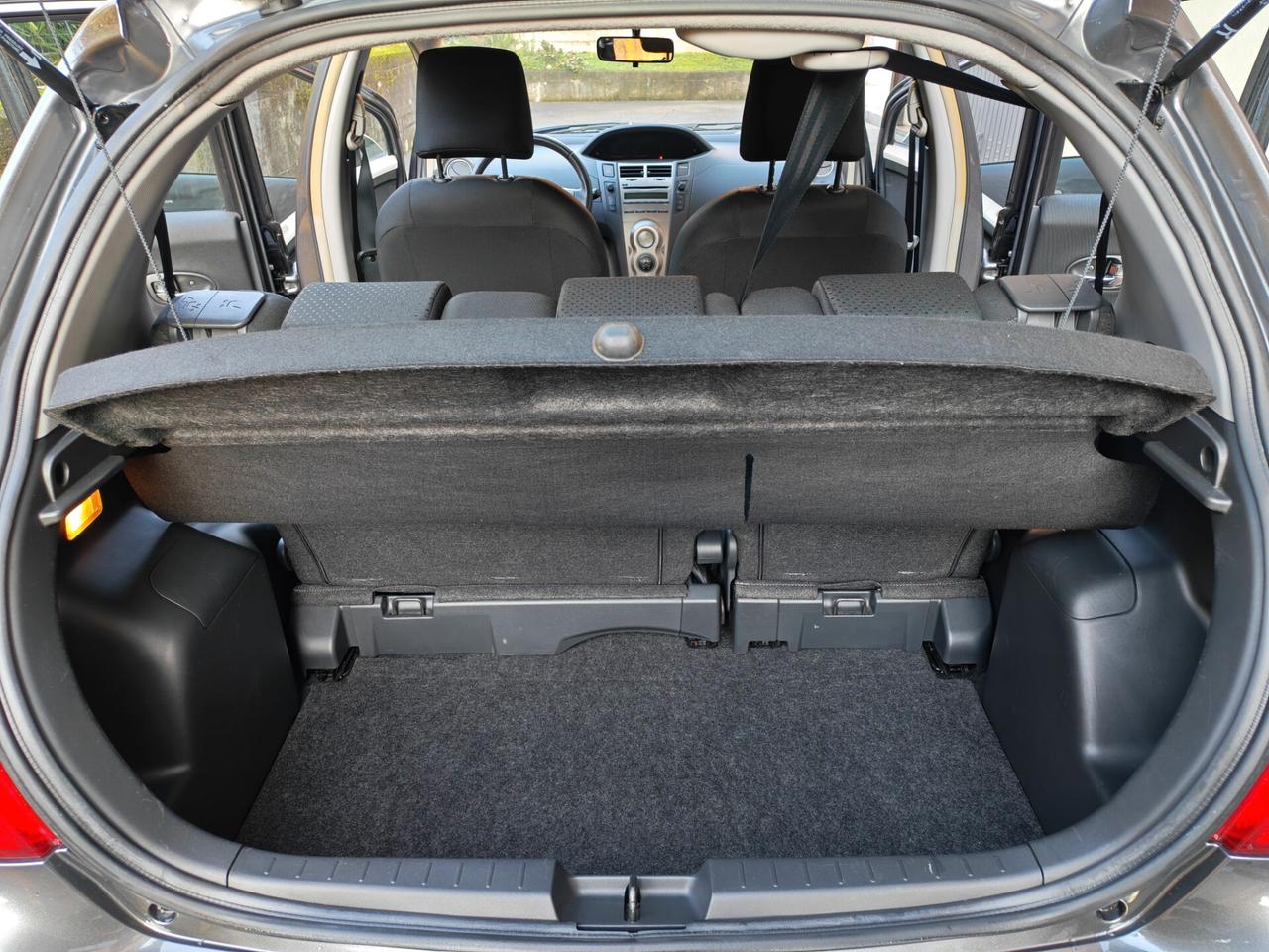 Toyota Yaris 1.0 BENZINA 70cv / 25.250km / Unipro