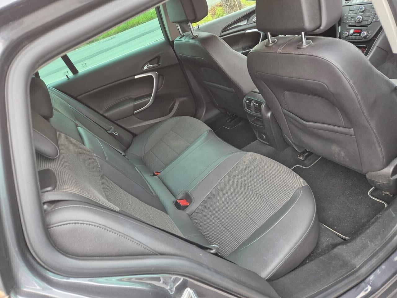 Opel Insignia 2.0 CDTI Sports Tourer Cosmo DA VETRINA