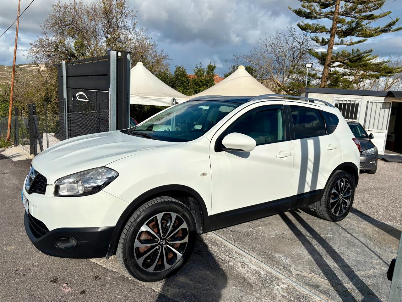 Nissan Qashqai 1.5 dCi N-tec (Tetto-Navigatore- Retro Camera)