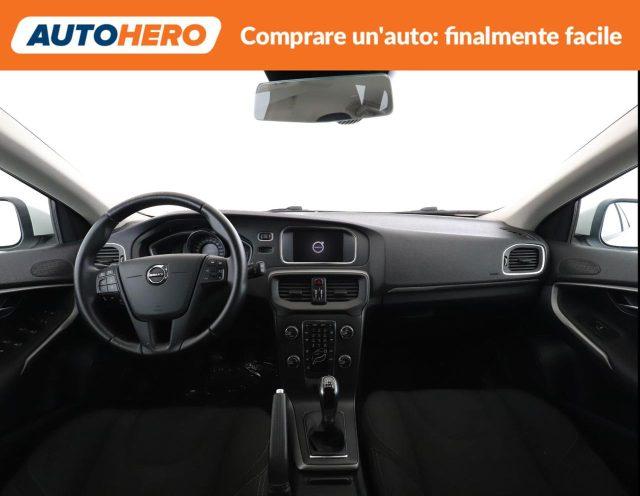 VOLVO V40 D2