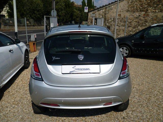 LANCIA Ypsilon 1.2 69 CV 5 porte Gold