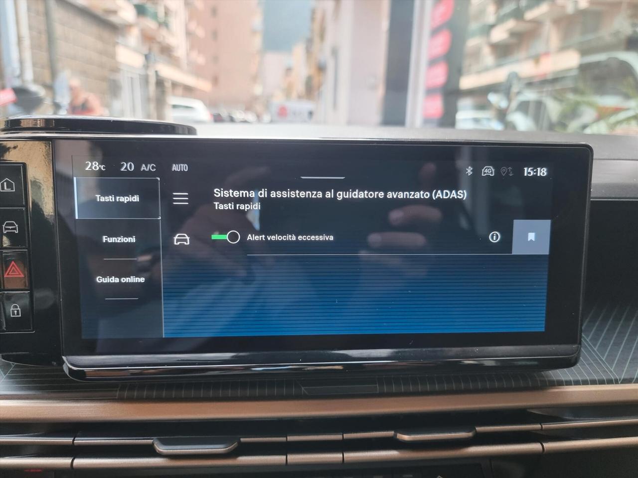 Lancia Ypsilon Hybrid e-DCT Edizione Cassina