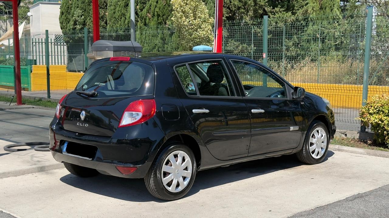 Renault Clio 1.2 16V 5 porte GPL Yahoo! 2012