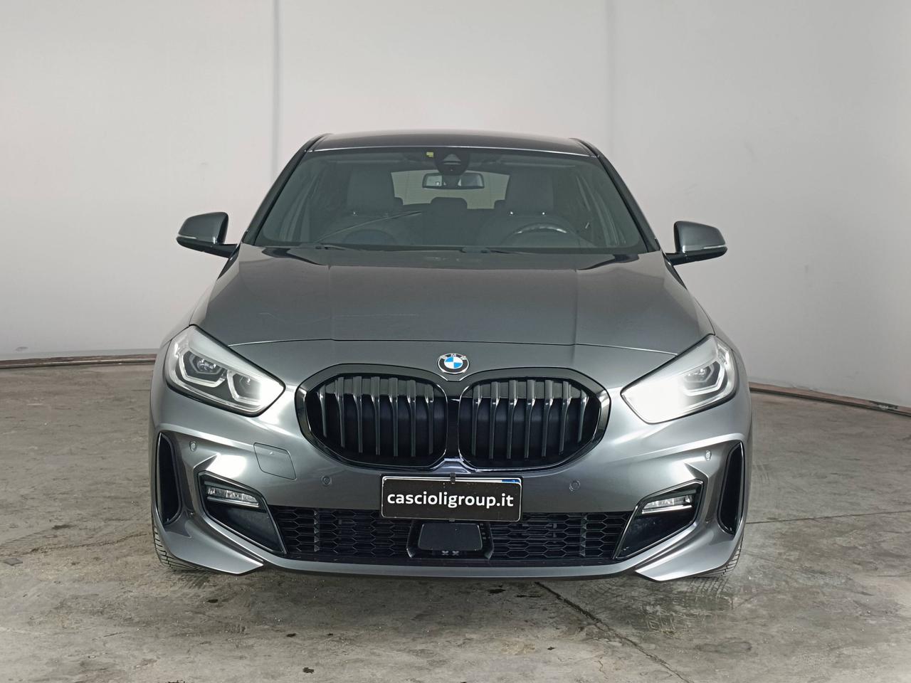 BMW Serie 1 F40 - 118d Msport auto