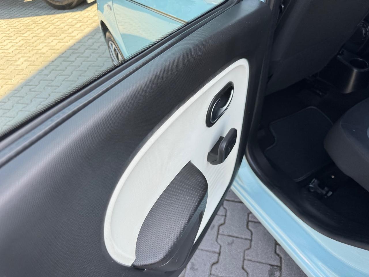 Renault Twingo neopatentati 74000km Euro 6b