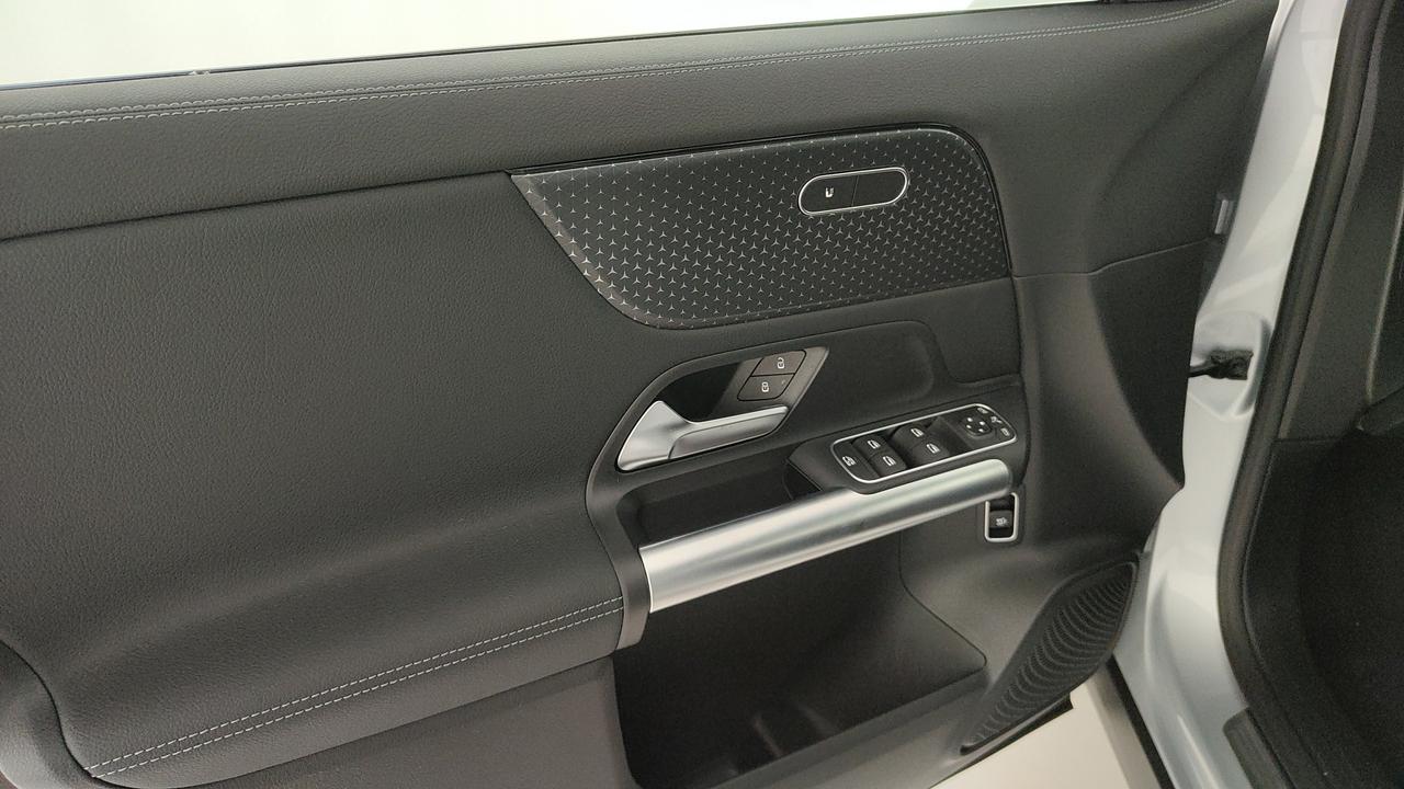 Mercedes-Benz GLA 200 d automatic