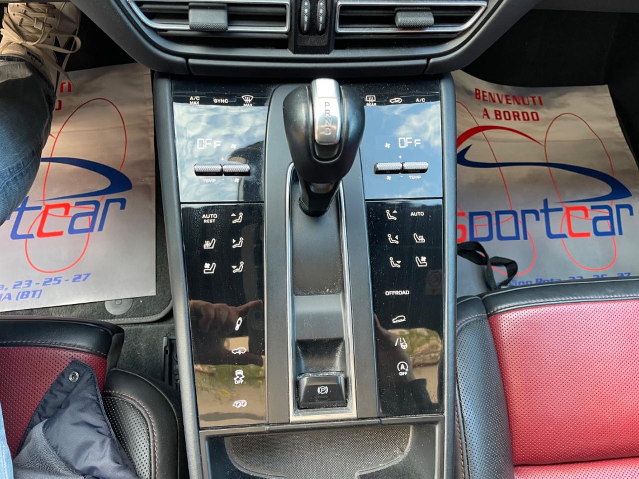 Porsche Macan 2.0 265cv PDK All. GTS "TETTO NAVY PELLE TEL.360 LED PASM BOSE 21"