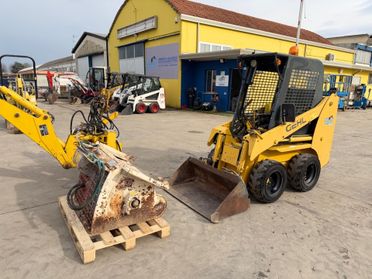 Mini pala GEHL SL 1625 con accessori