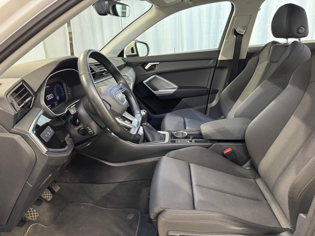 Audi Q3 35 TDI Business Advanced